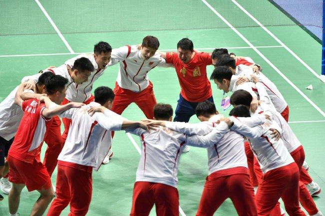 国羽男团队比2逆转印度成功夺冠 李诗沣贡献关键分!_231002